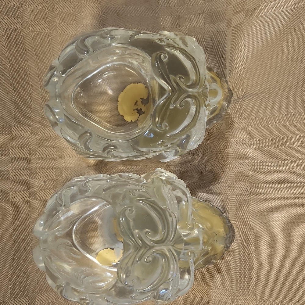 Clear Resin Handmade Skull Tealight Holder - Picture 4 of 7
